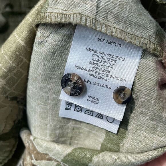 Columbia River Lodge Deer Hunting Button Down Shirt Tan Men's L - Picture 9 of 9